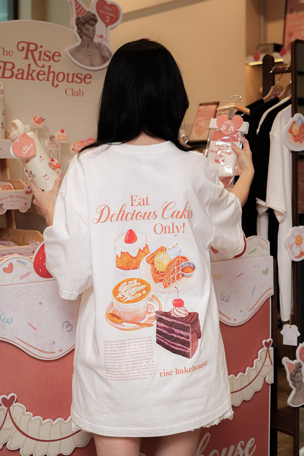 Eat Delicious Cakes Only! T-shirt