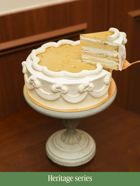 Honey Pear Chrysanthemum Cake