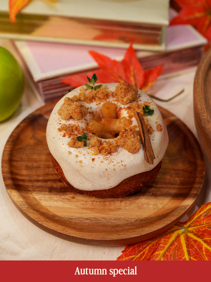 Rise Bakehouse - Apple Crumble Pie Teacake